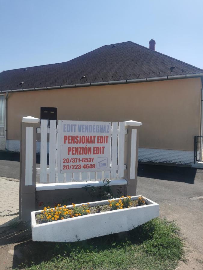 Edit Vendeghaz Tiszaujvaros Bagian luar foto